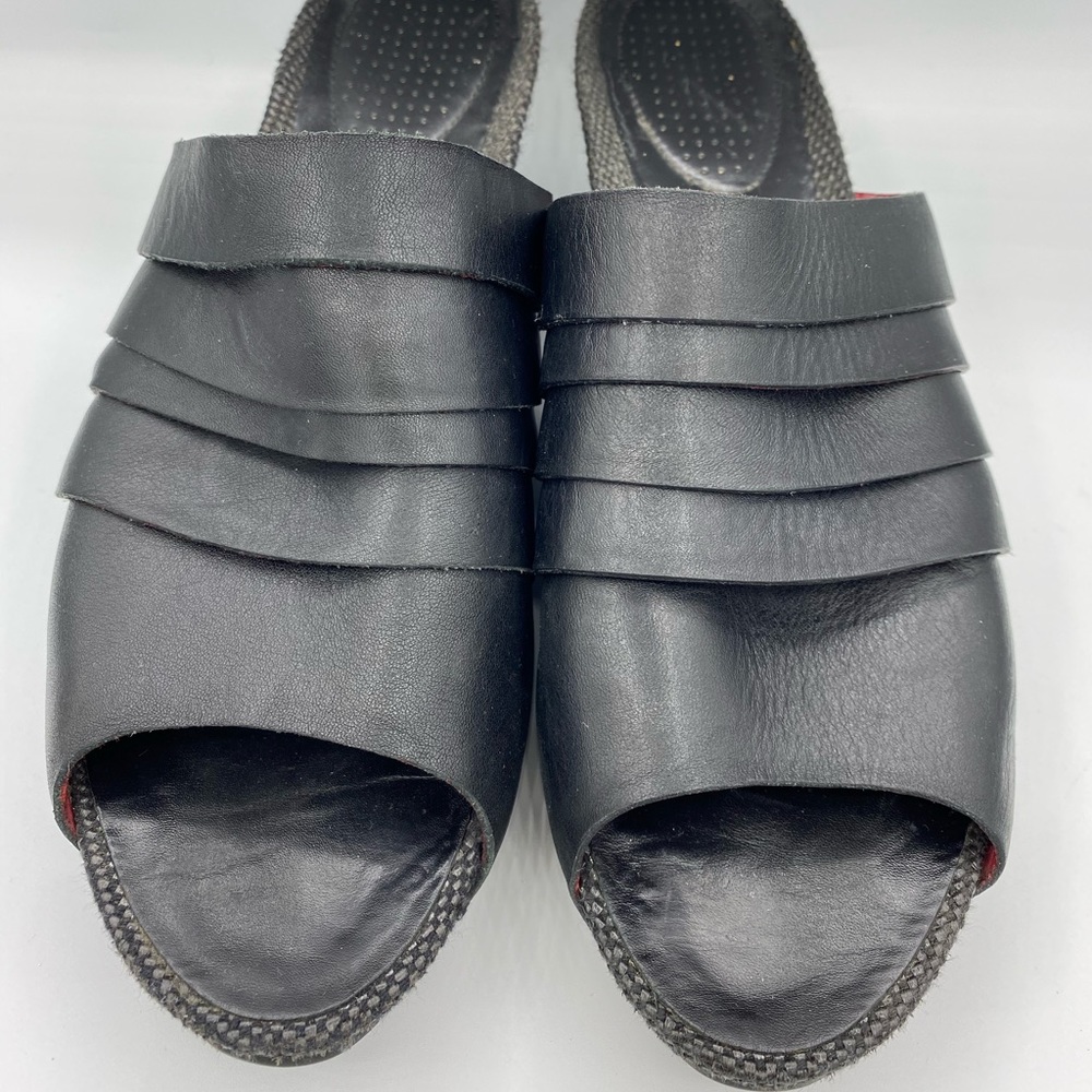 TSUBO Leather Wedge Sandal